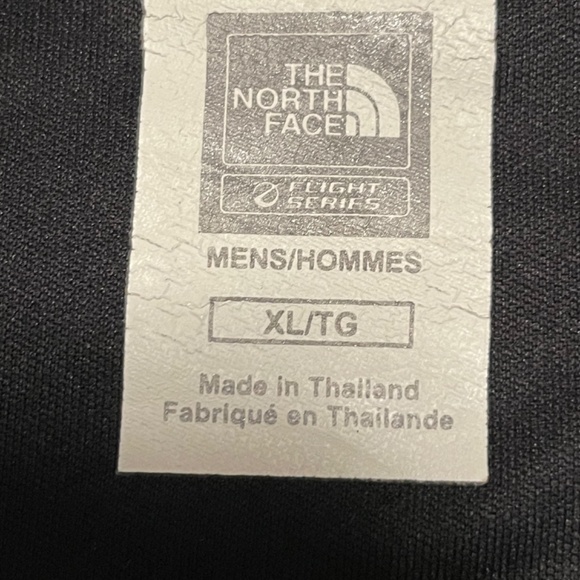 Men’s Northface athletic shirt - Picture 3 of 3